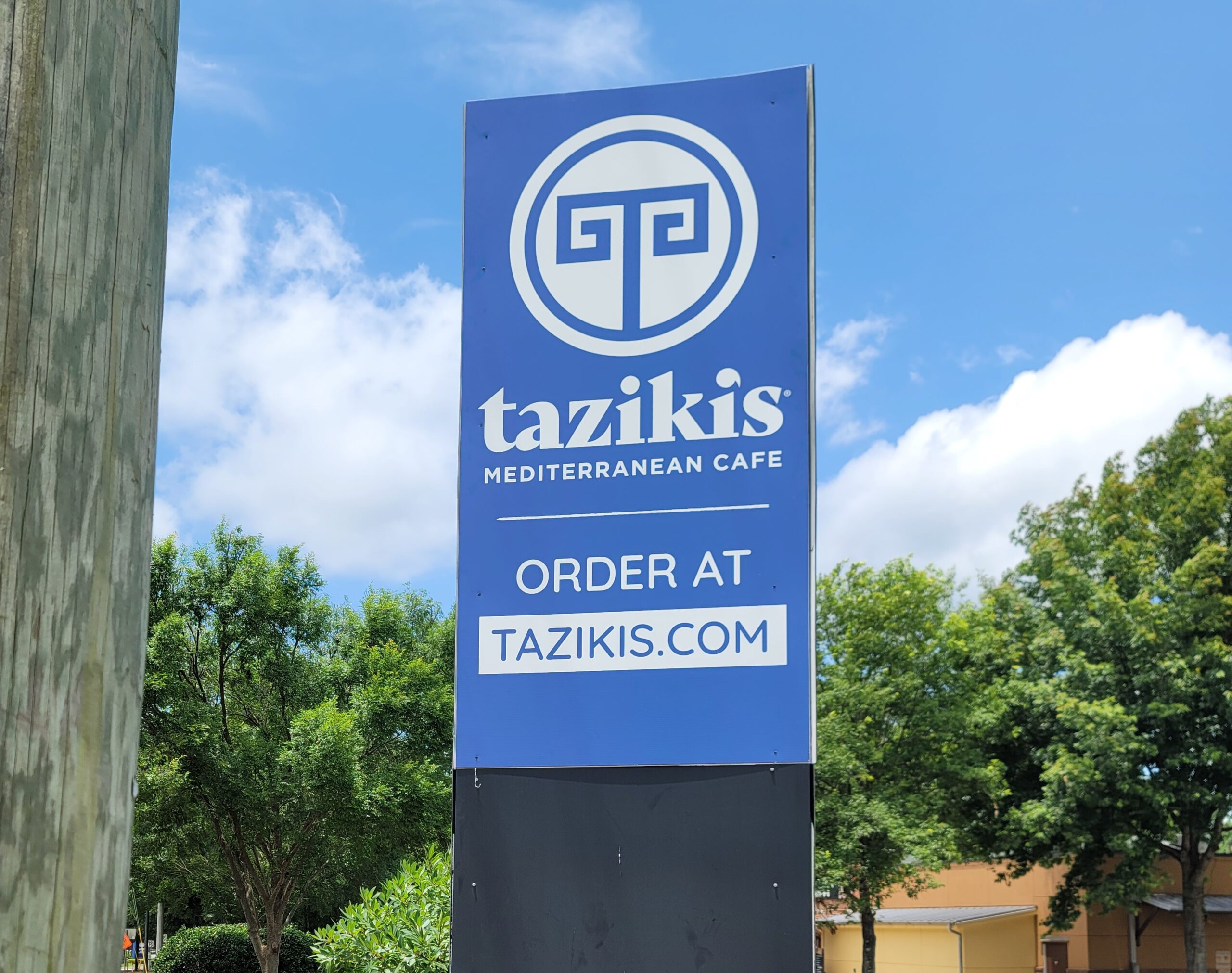 Tazikis restaurant pylon sign Georgia