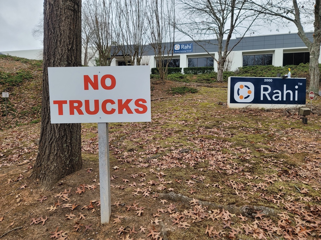 "No trucks" sign - Georgia