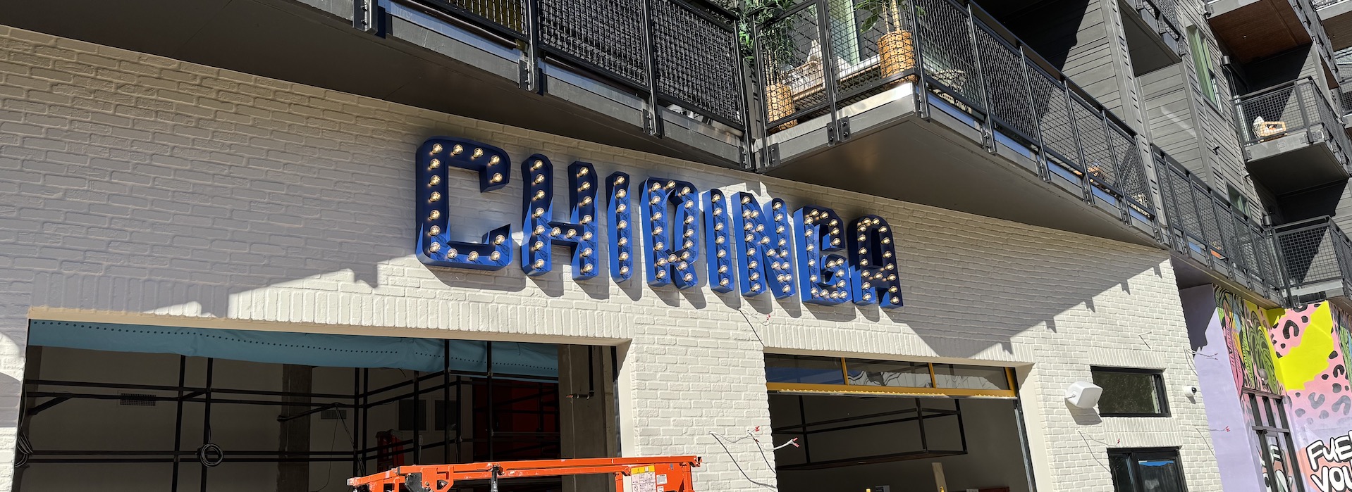 Chiringa Channel letters light up sign